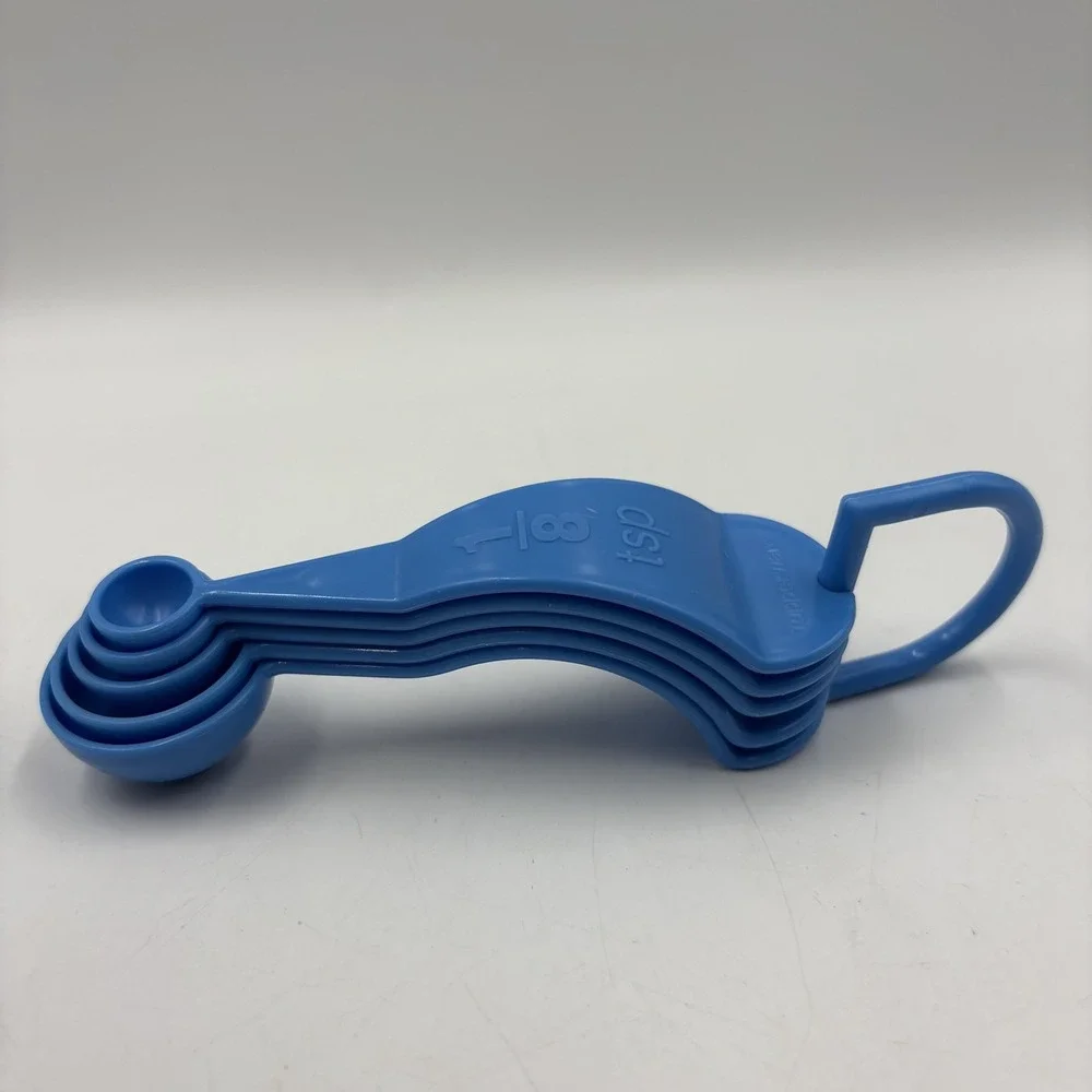 Tupperware Measuring Spoons Set Of 5 Piece Blue Plastic 1/8‎ Tsp To 1/2 Tbsp